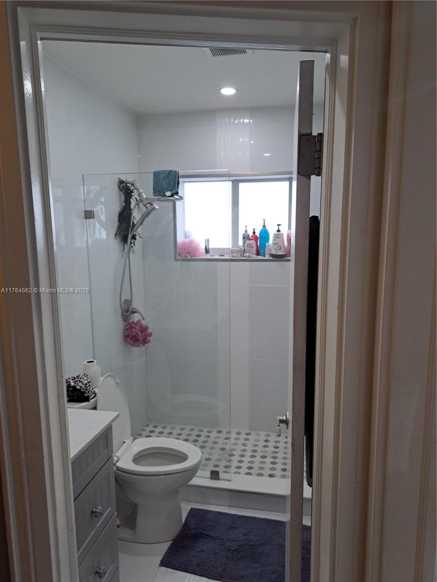 Real estate property located at 911 Country Club Cir, Broward, Lauderdale Golf Estates, Plantation, FL