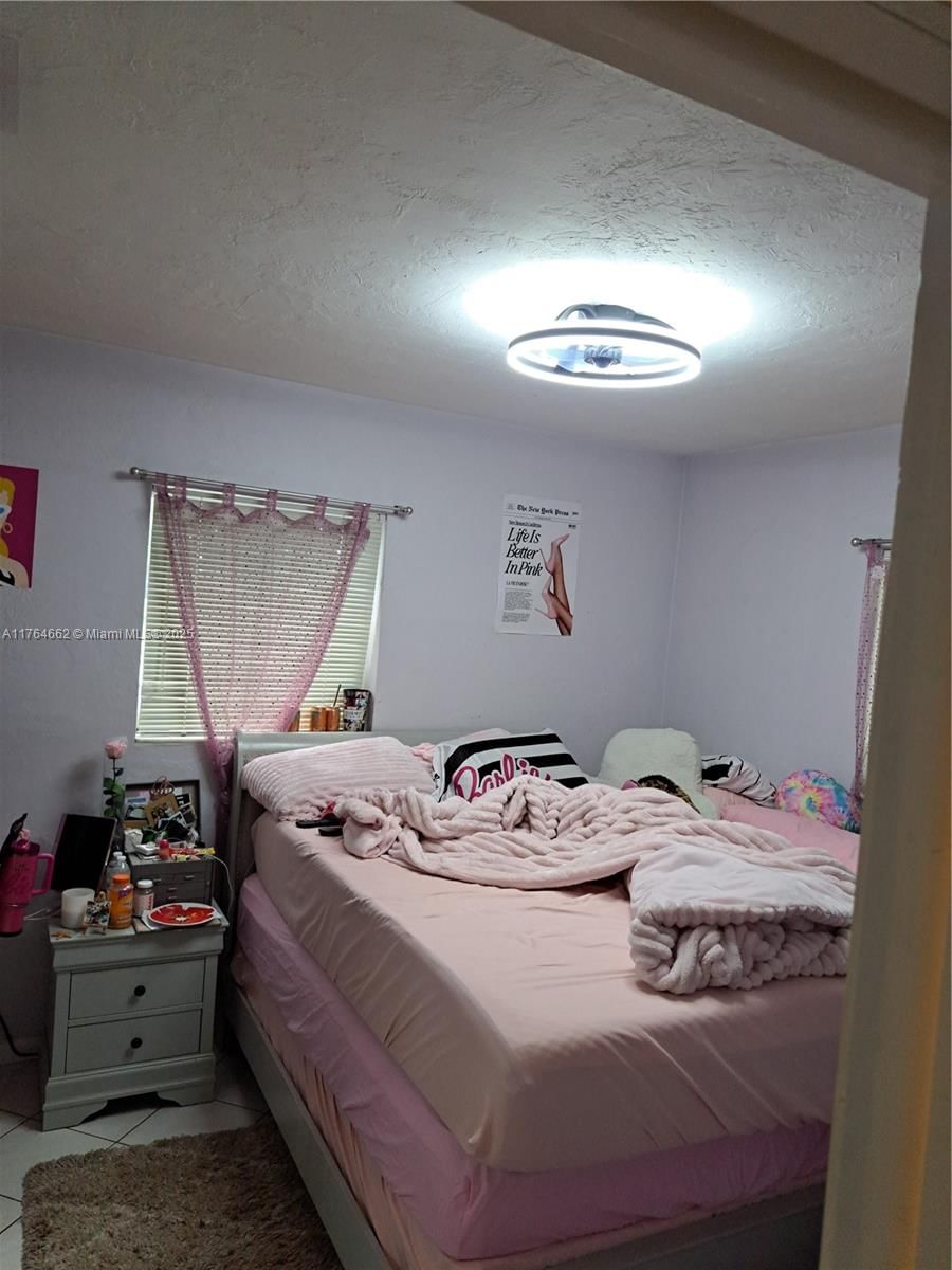 Real estate property located at 911 Country Club Cir, Broward, Lauderdale Golf Estates, Plantation, FL