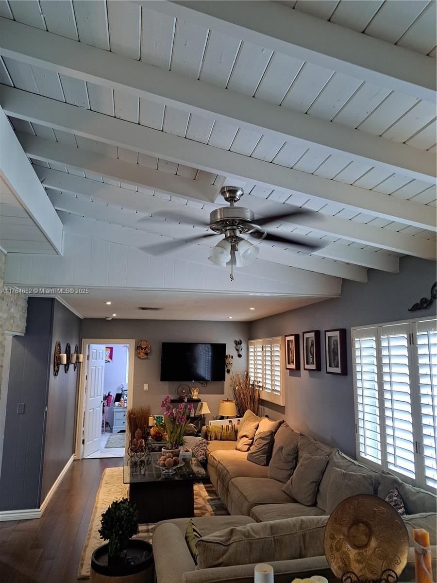Real estate property located at 911 Country Club Cir, Broward, Lauderdale Golf Estates, Plantation, FL