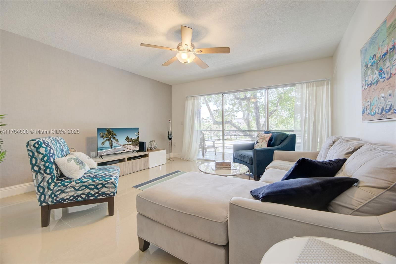 Real estate property located at 469 Pine Island Rd B301, Broward, Plantation Pines Phase 1, Plantation, FL