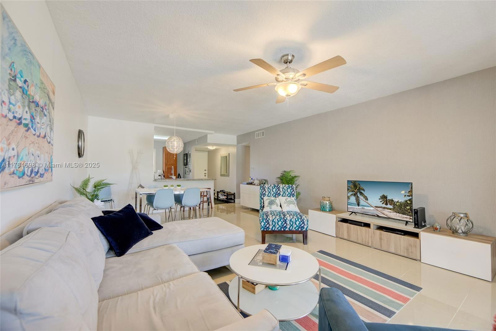 Real estate property located at 469 Pine Island Rd B301, Broward, Plantation Pines Phase 1, Plantation, FL