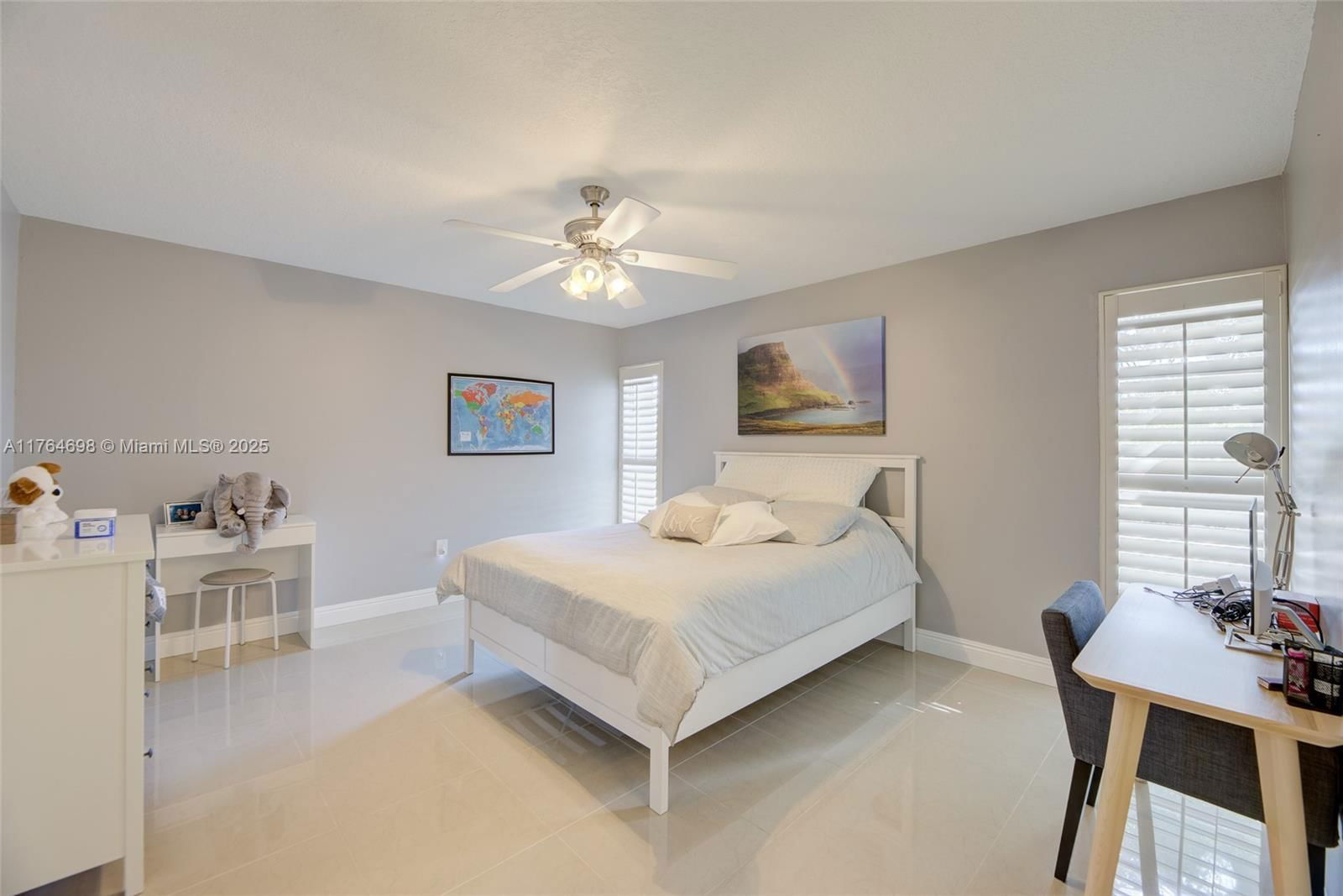 Real estate property located at 469 Pine Island Rd B301, Broward, Plantation Pines Phase 1, Plantation, FL