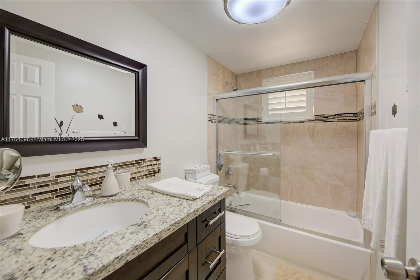 Real estate property located at 469 Pine Island Rd B301, Broward, Plantation Pines Phase 1, Plantation, FL