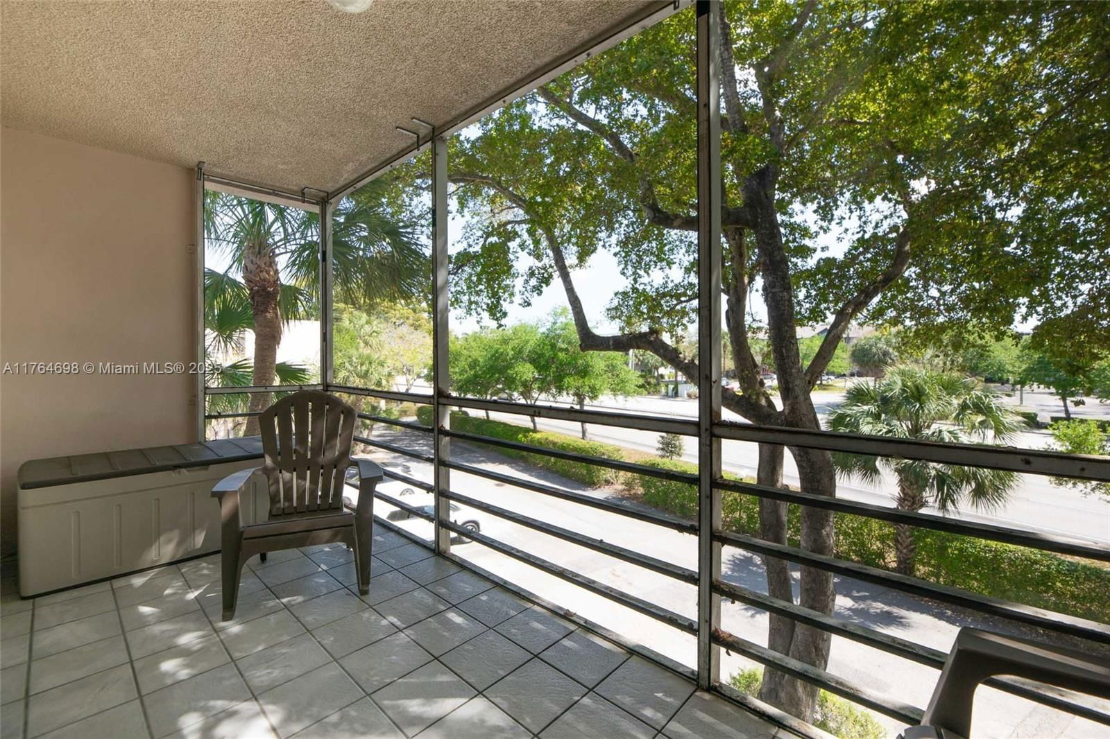 Real estate property located at 469 Pine Island Rd B301, Broward, Plantation Pines Phase 1, Plantation, FL