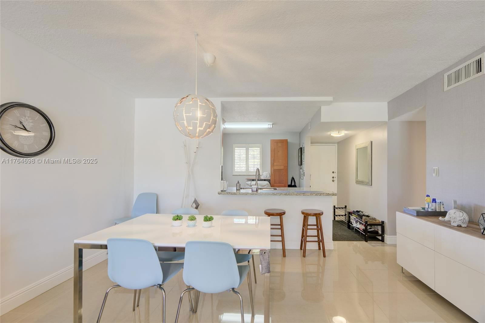 Real estate property located at 469 Pine Island Rd B301, Broward, Plantation Pines Phase 1, Plantation, FL