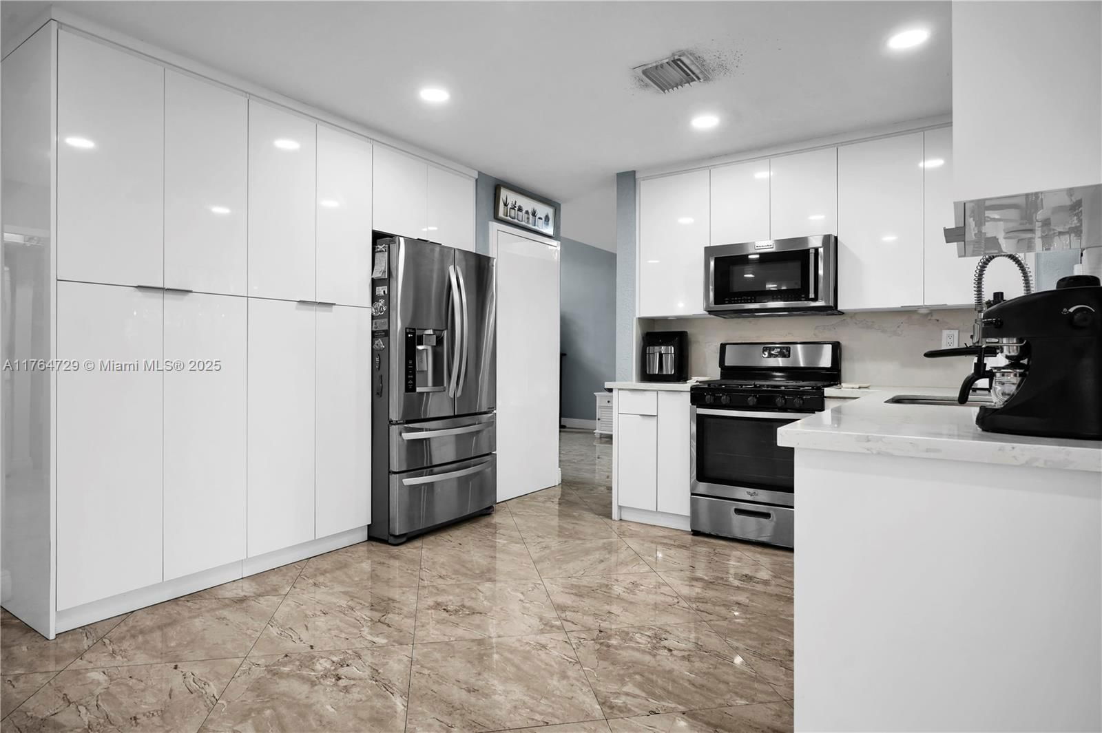 Real estate property located at 13021 11th Ter, Miami-dade, Shoma Homes At Tamiami Ii, Miami, FL