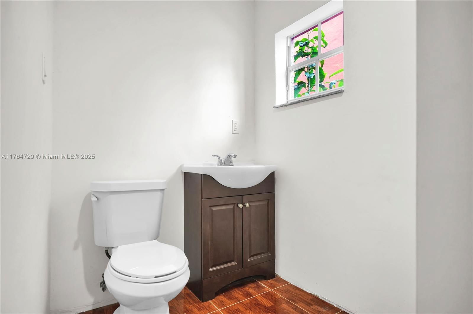 Real estate property located at 13021 11th Ter, Miami-dade, Shoma Homes At Tamiami Ii, Miami, FL