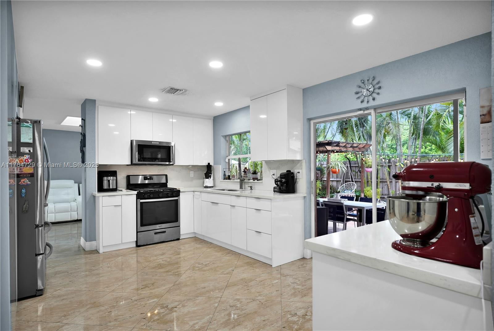 Real estate property located at 13021 11th Ter, Miami-dade, Shoma Homes At Tamiami Ii, Miami, FL