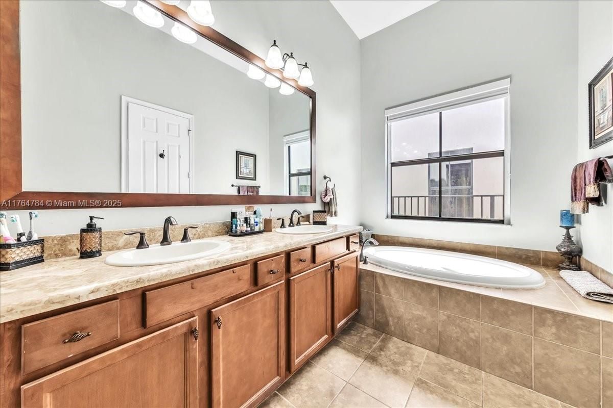Real estate property located at 4062 85th Ave, Broward, Monterra Plat, Cooper City, FL