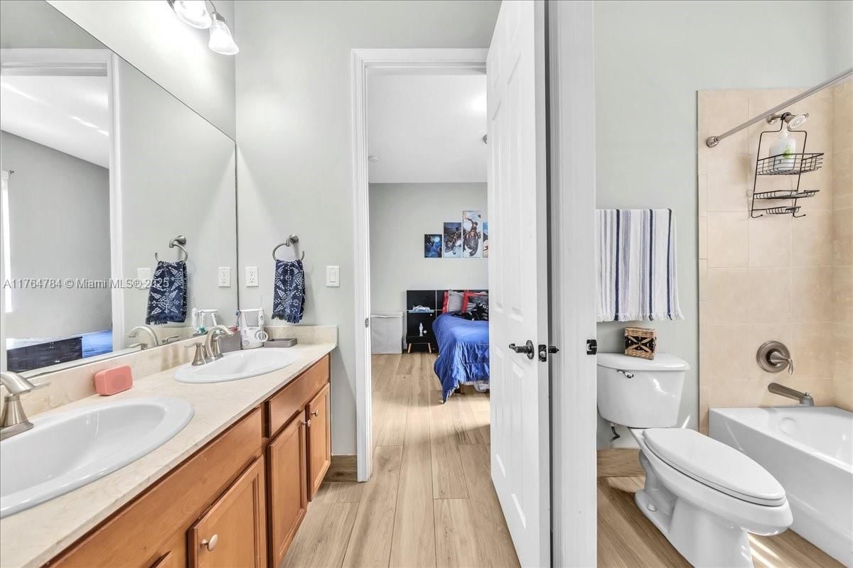 Real estate property located at 4062 85th Ave, Broward, Monterra Plat, Cooper City, FL
