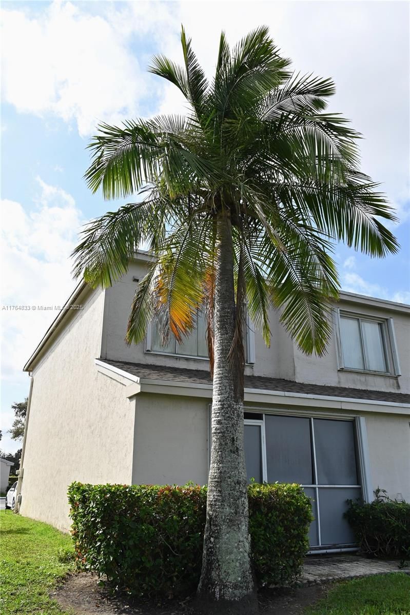 Real estate property located at 16761 Hemingway Dr #16761, Broward, Bonaventure, Weston, FL