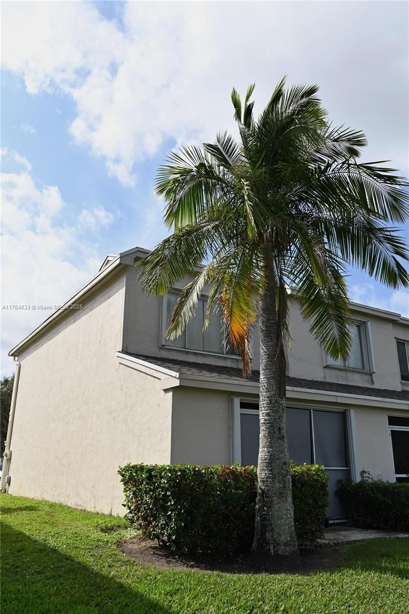 Real estate property located at 16761 Hemingway Dr #16761, Broward, Bonaventure, Weston, FL