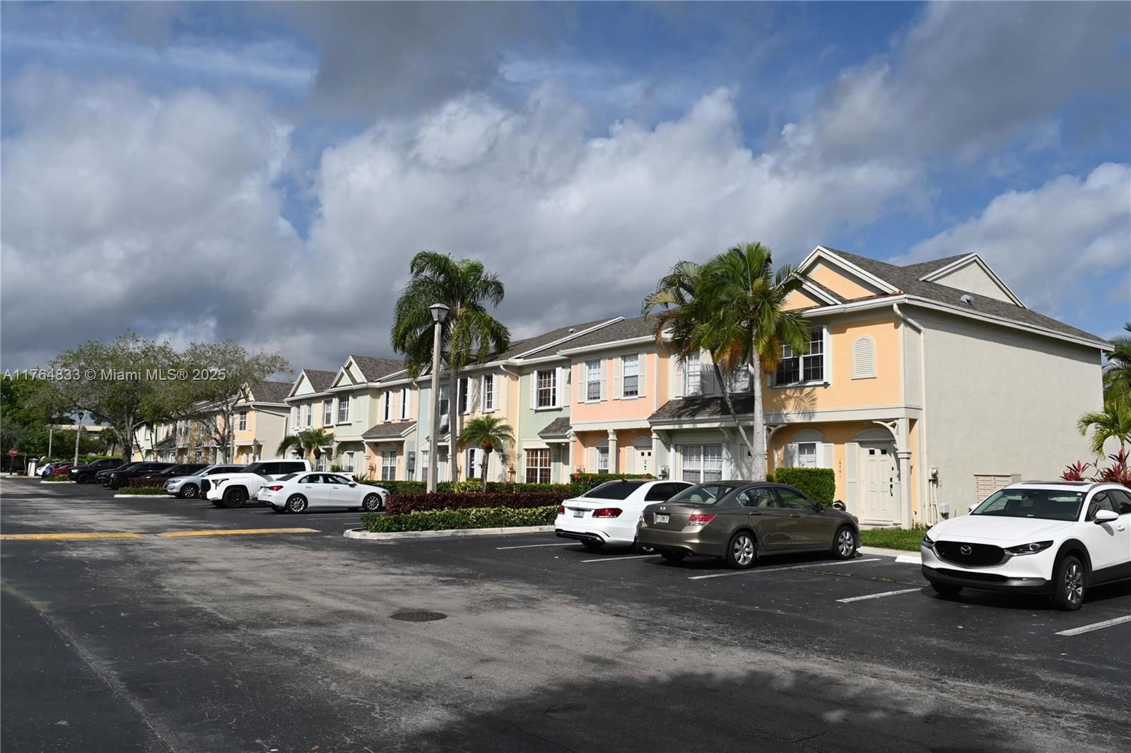Real estate property located at 16761 Hemingway Dr #16761, Broward, Bonaventure, Weston, FL
