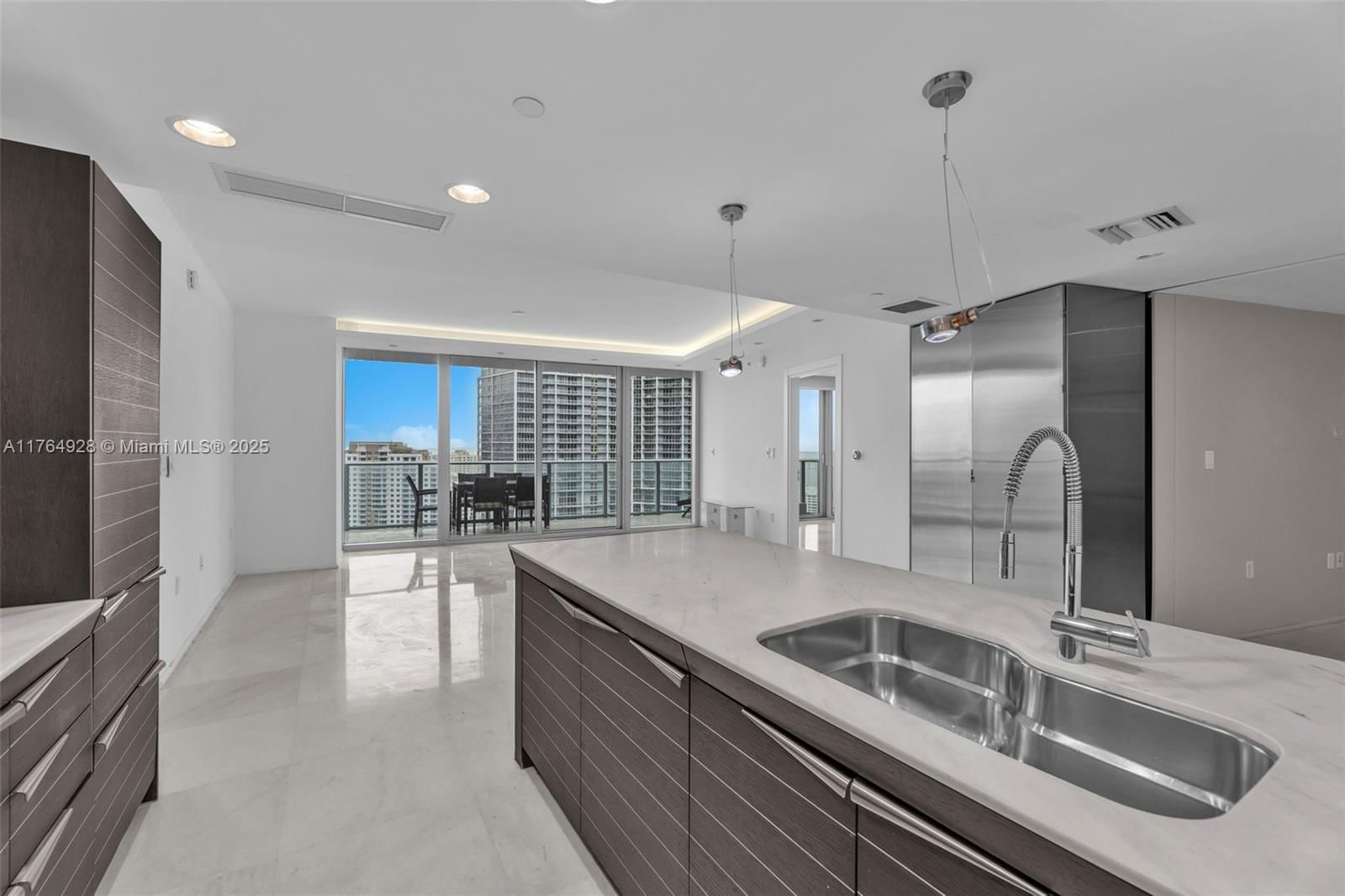 Real estate property located at 200 Biscayne Boulevard Way #3507, Miami-dade, Epic West Condo, Miami, FL
