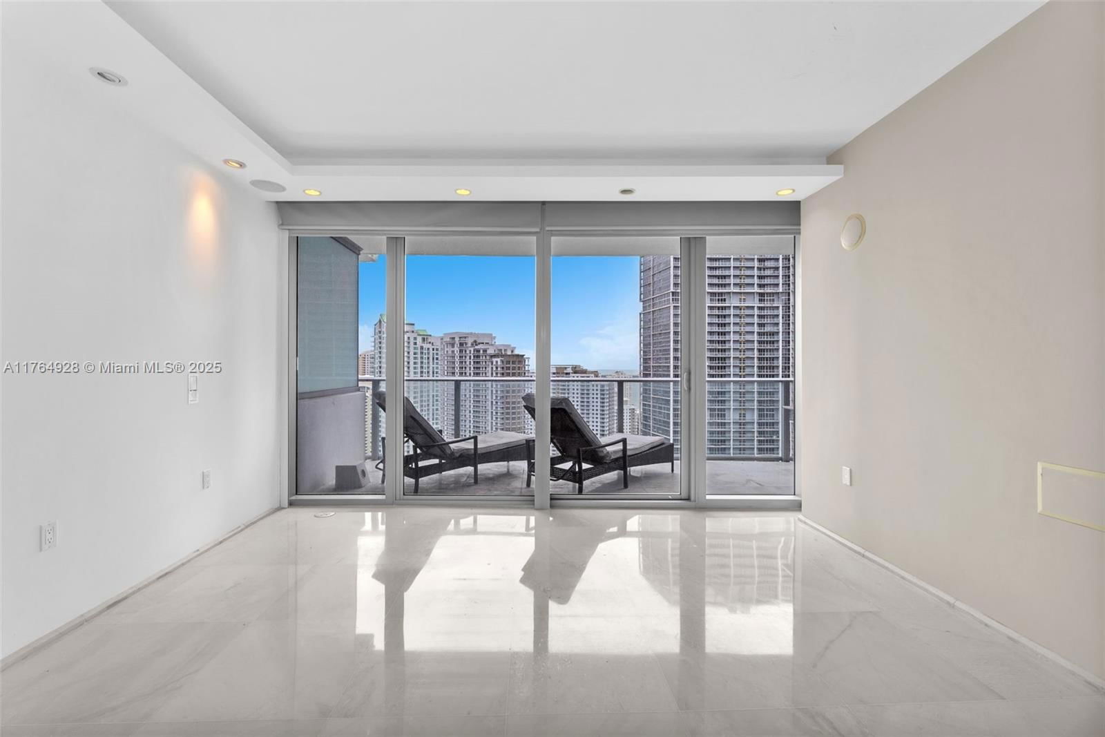 Real estate property located at 200 Biscayne Boulevard Way #3507, Miami-dade, Epic West Condo, Miami, FL