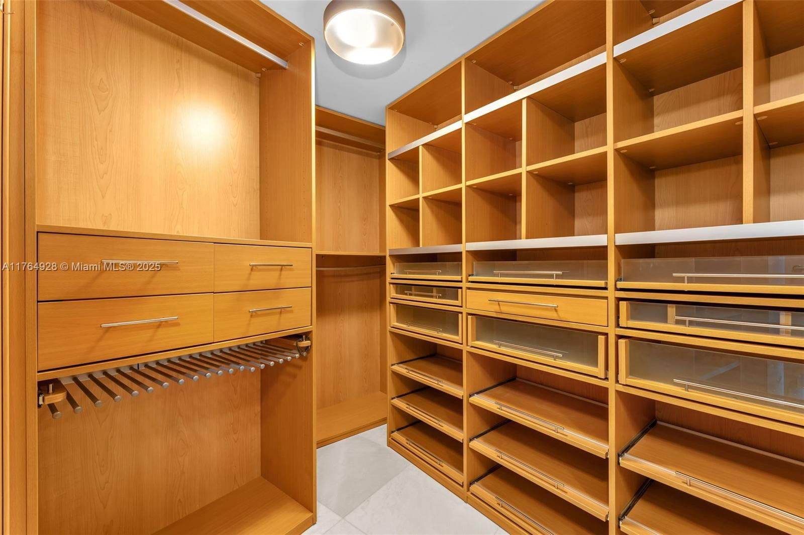 Real estate property located at 200 Biscayne Boulevard Way #3507, Miami-dade, Epic West Condo, Miami, FL