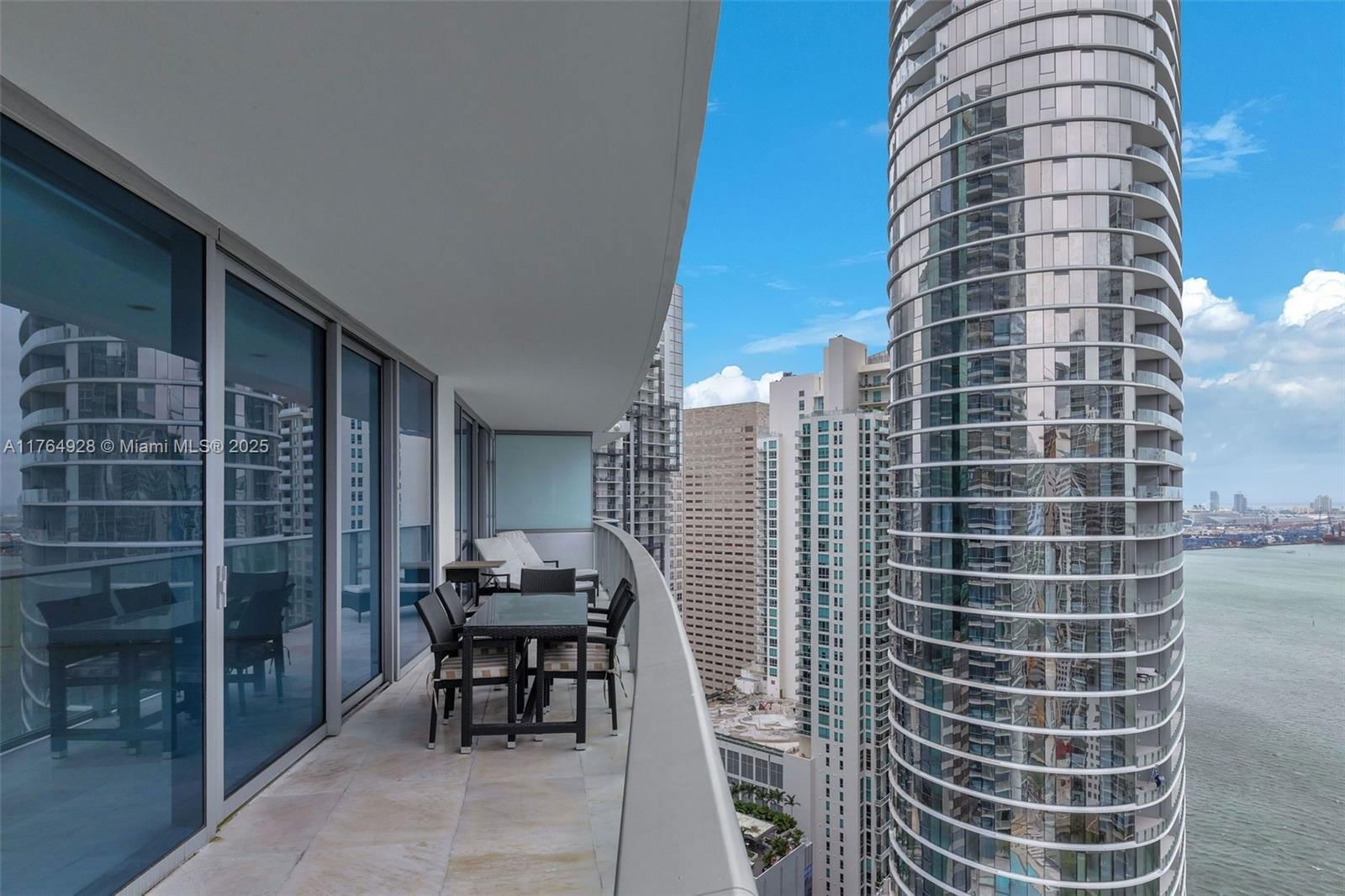 Real estate property located at 200 Biscayne Boulevard Way #3507, Miami-dade, Epic West Condo, Miami, FL