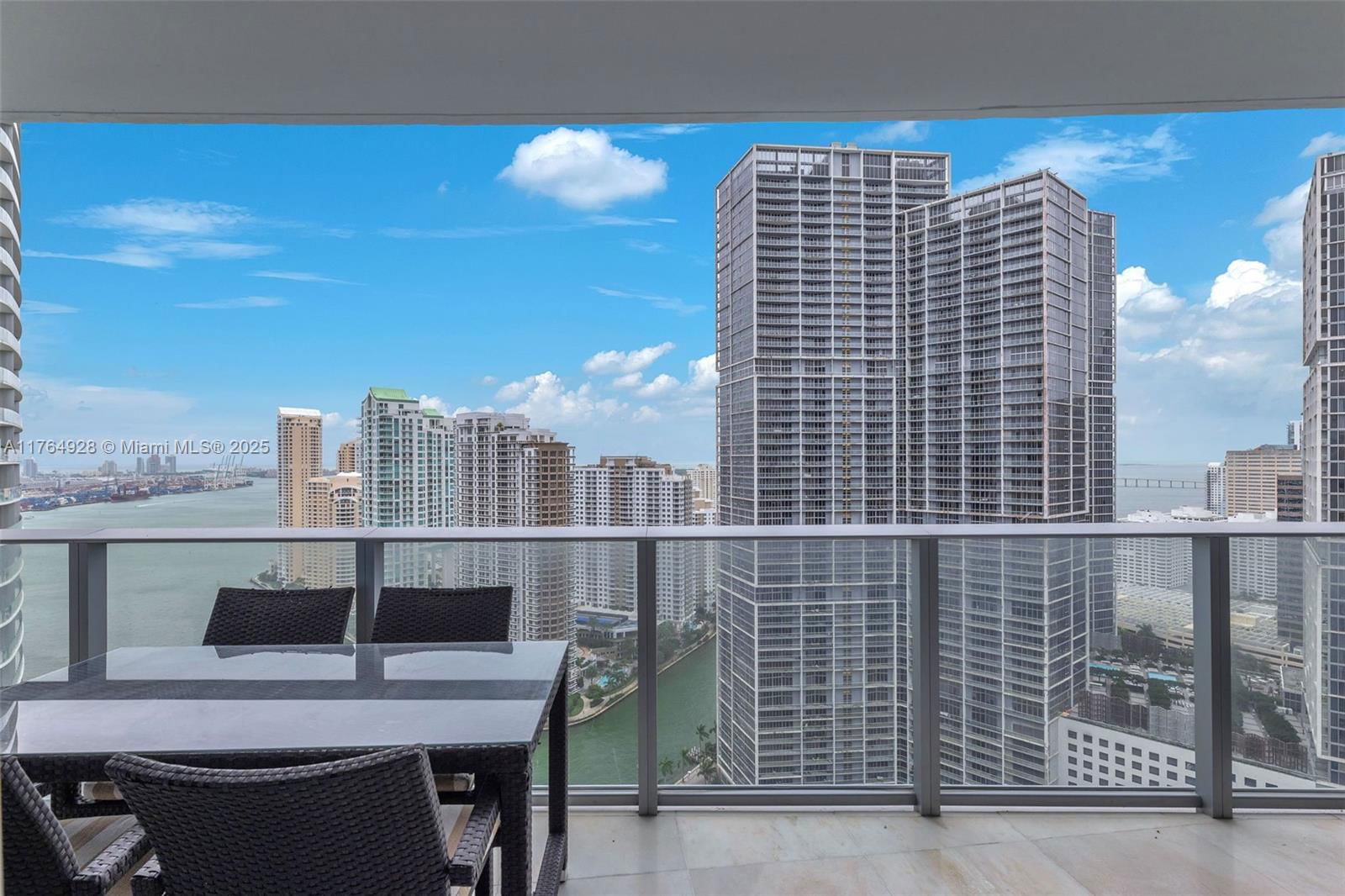 Real estate property located at 200 Biscayne Boulevard Way #3507, Miami-dade, Epic West Condo, Miami, FL