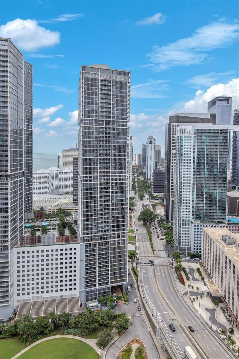 Real estate property located at 200 Biscayne Boulevard Way #3507, Miami-dade, Epic West Condo, Miami, FL