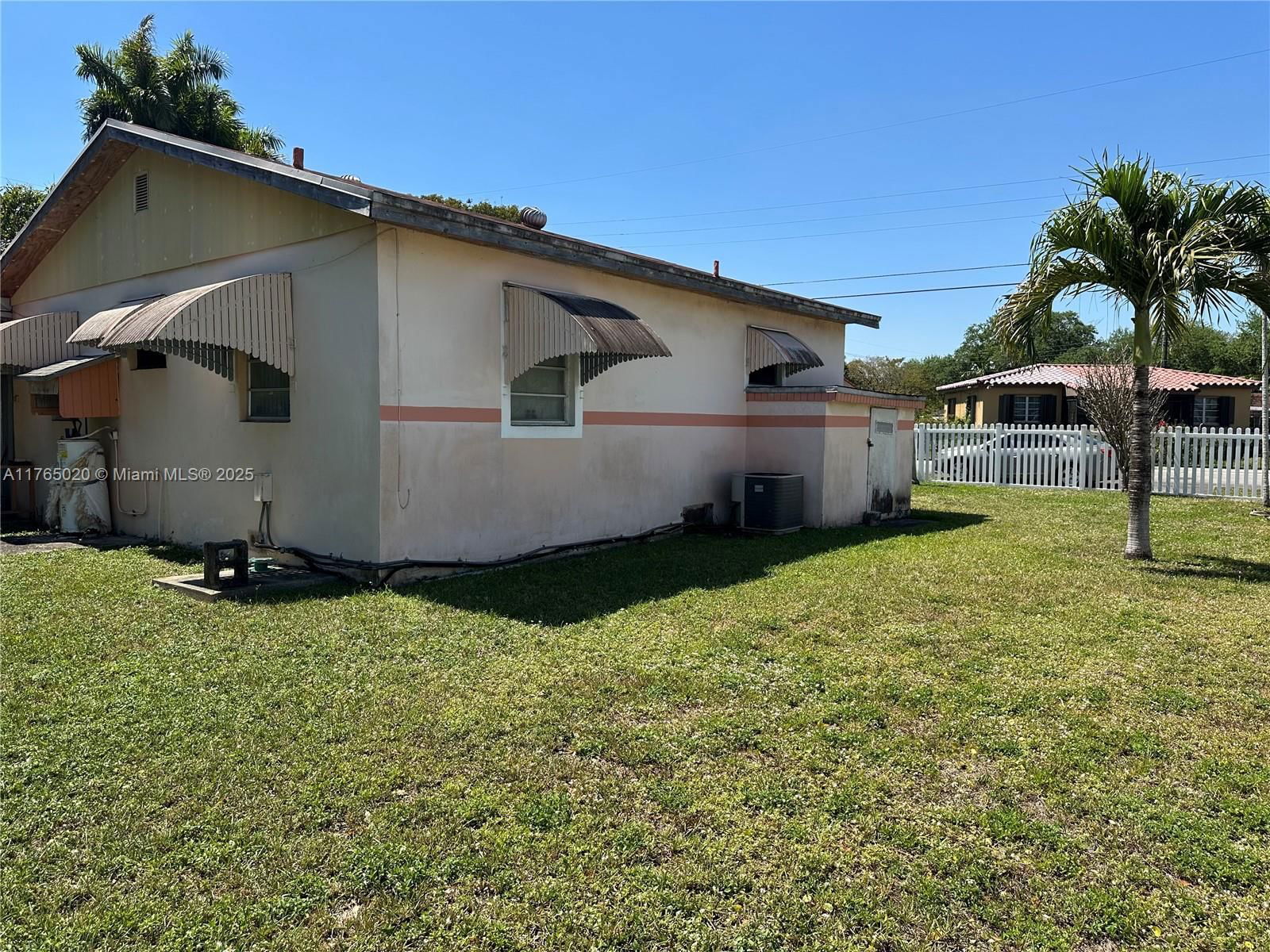 Real estate property located at 8327 14th Ct, Miami-dade, Gladeside Park, Miami, FL