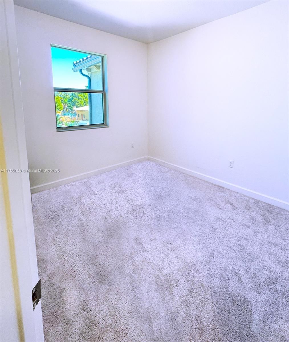 Real estate property located at 5544 27th Pl #1, Broward, Calcutta First Addition, Lauderhill, FL
