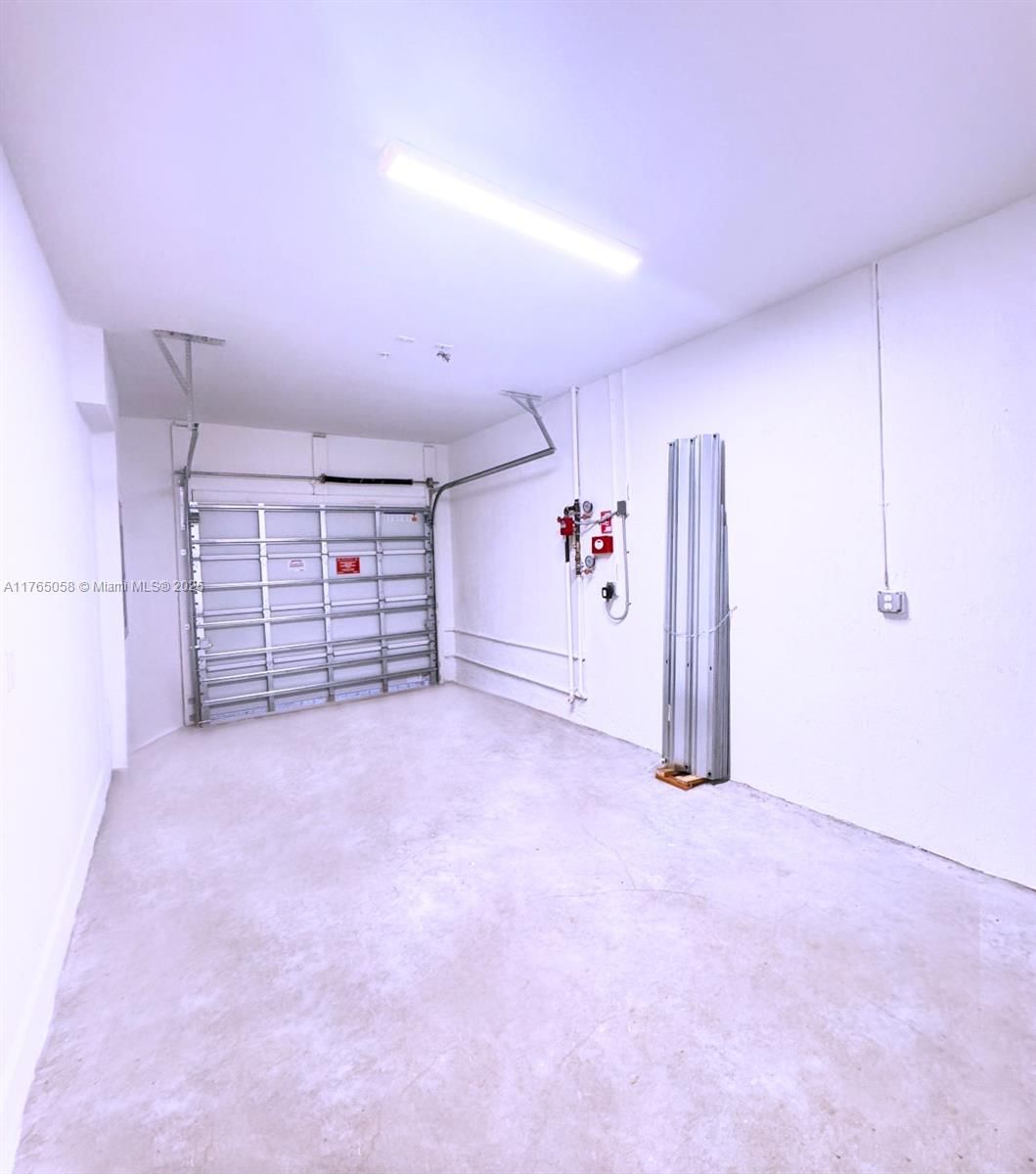 Real estate property located at 5544 27th Pl #1, Broward, Calcutta First Addition, Lauderhill, FL