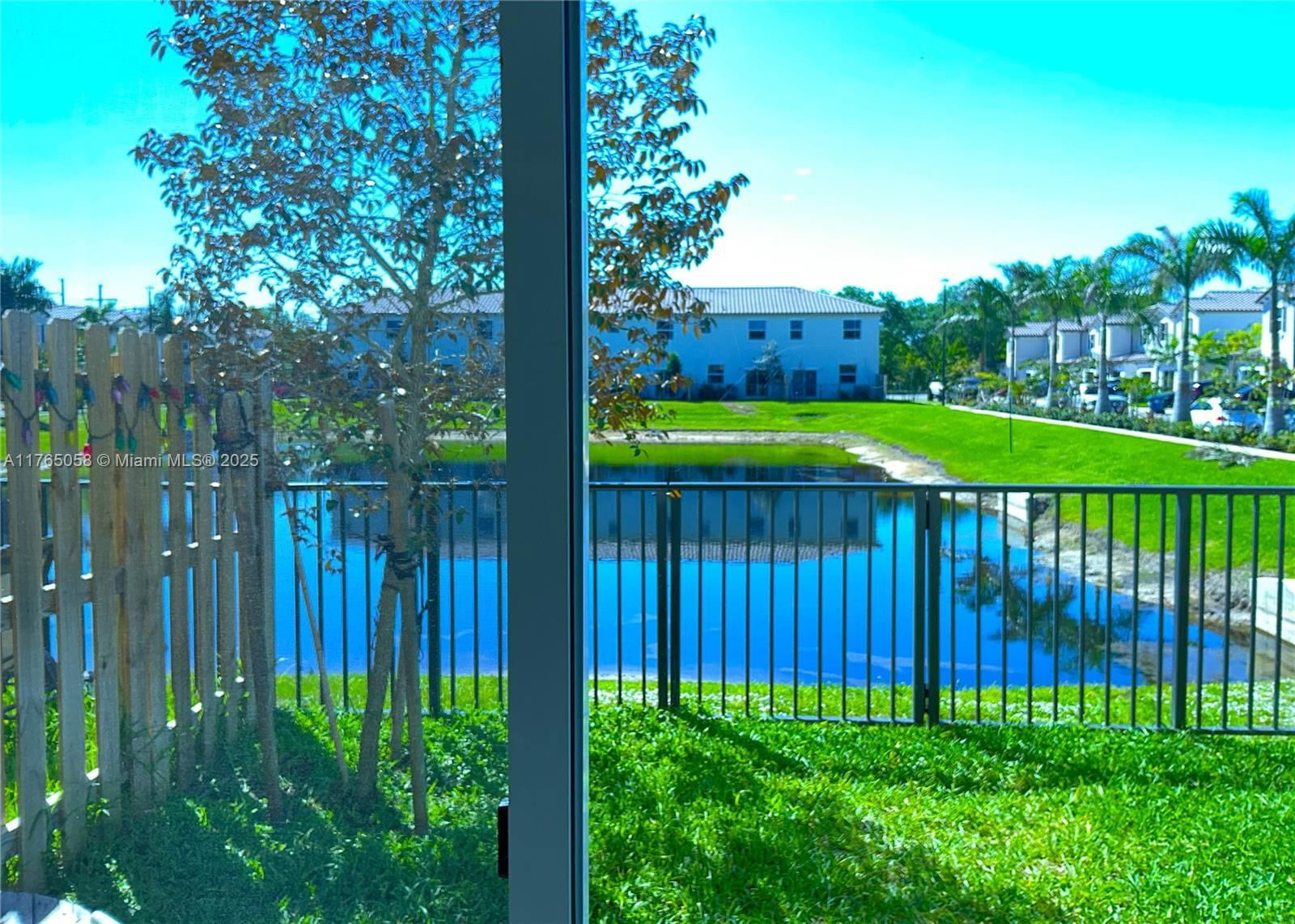 Real estate property located at 5544 27th Pl #1, Broward, Calcutta First Addition, Lauderhill, FL
