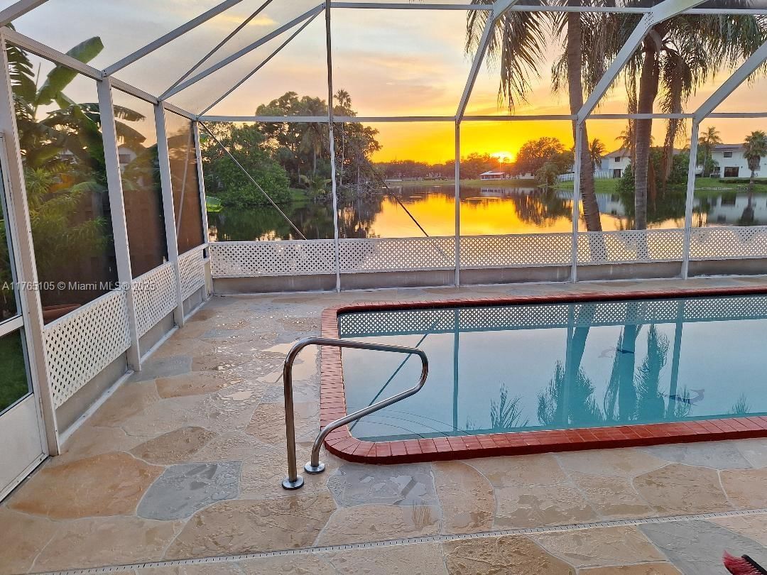 Real estate property located at 1500 98th Ave, Broward, Four Palm Lakes At Pembro, Pembroke Pines, FL