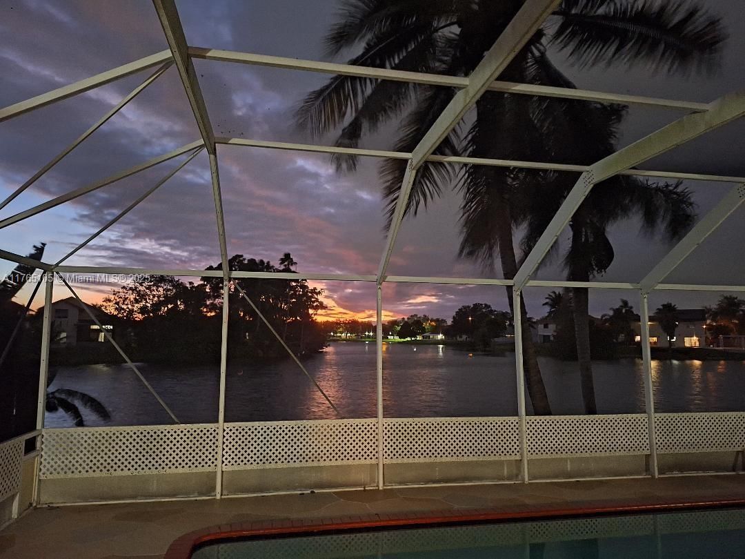 Real estate property located at 1500 98th Ave, Broward, Four Palm Lakes At Pembro, Pembroke Pines, FL
