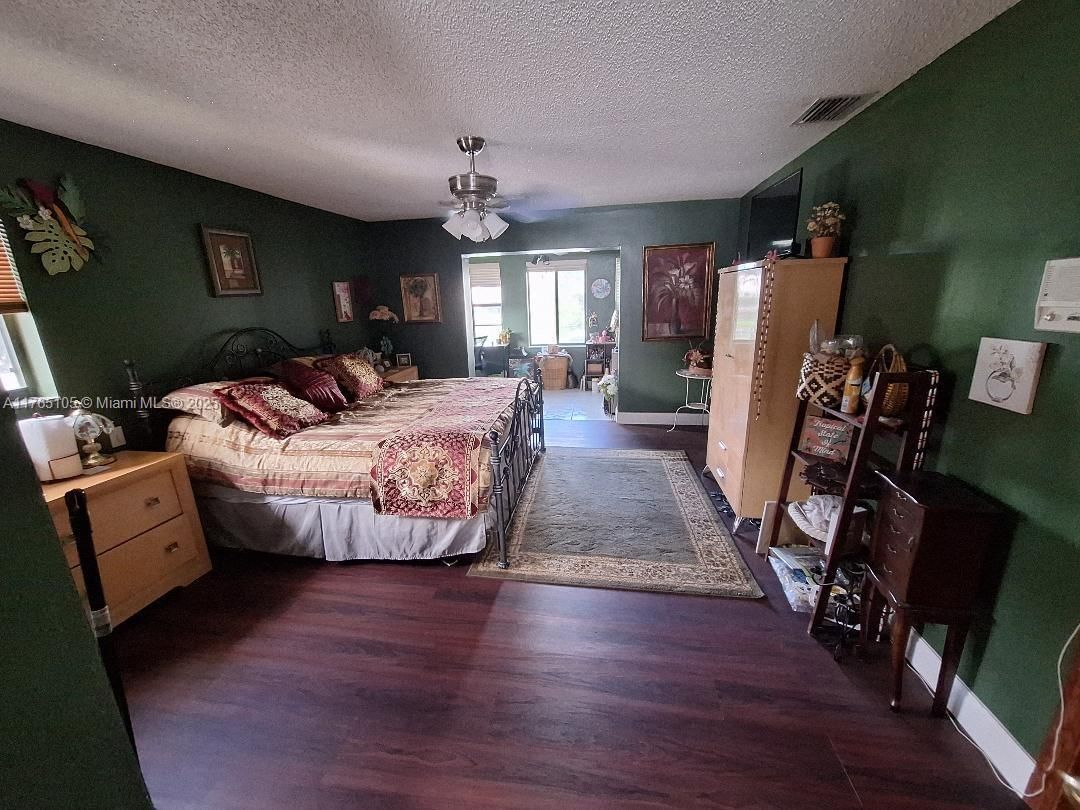 Real estate property located at 1500 98th Ave, Broward, Four Palm Lakes At Pembro, Pembroke Pines, FL