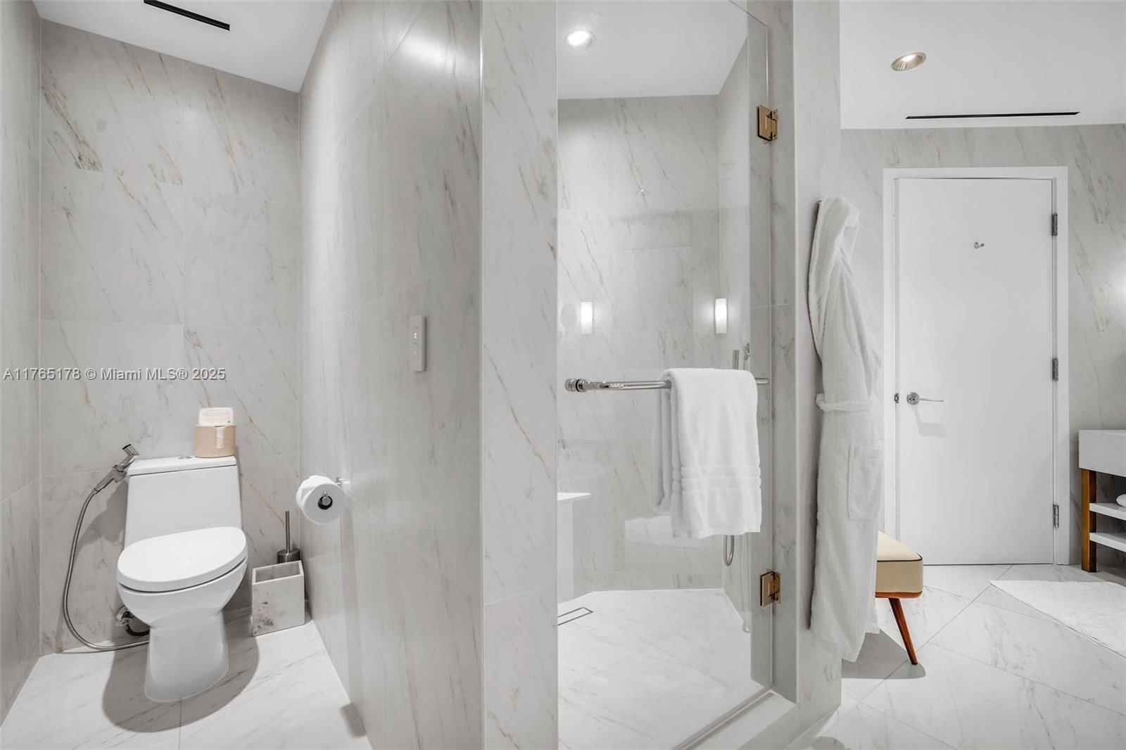 Real estate property located at 525 Fort Lauderdale Beach Blvd #1708, Broward, Condo, Fort Lauderdale, FL