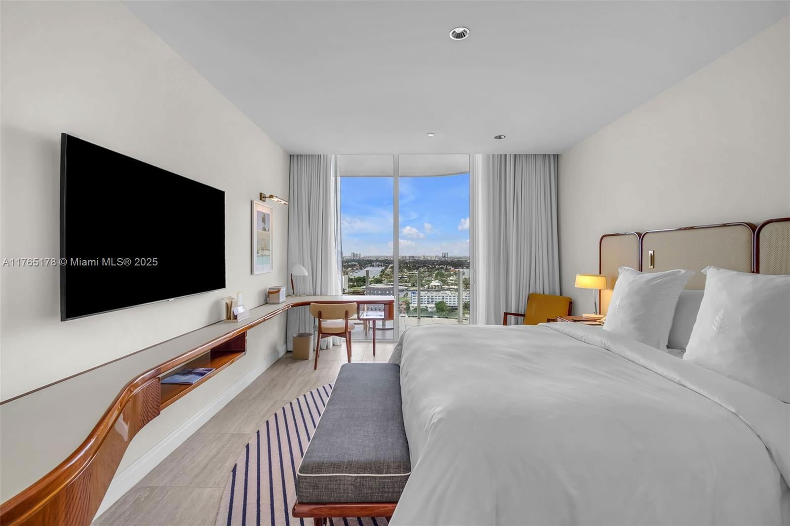 Real estate property located at 525 Fort Lauderdale Beach Blvd #1708, Broward, Condo, Fort Lauderdale, FL