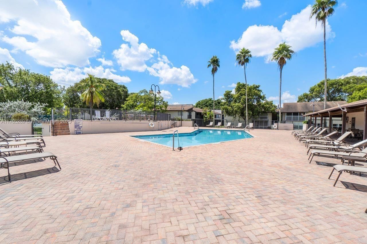 Real estate property located at 174 Laurel Dr #1104, Broward, The Laurels At Margate, Margate, FL