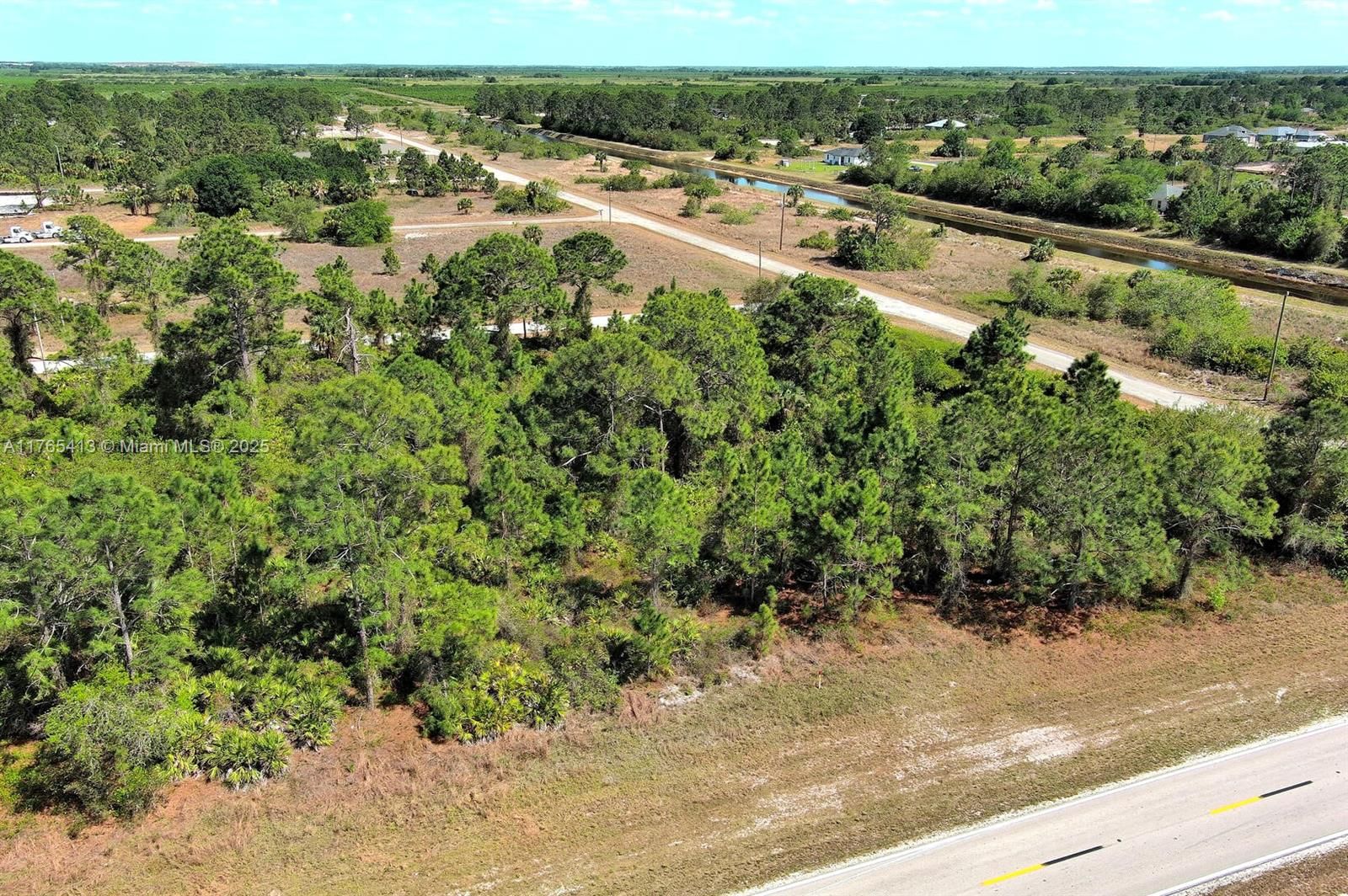 Real estate property located at 655 Columbus Blvd, Lee, Lehigh Acres, Lehigh Acres, FL