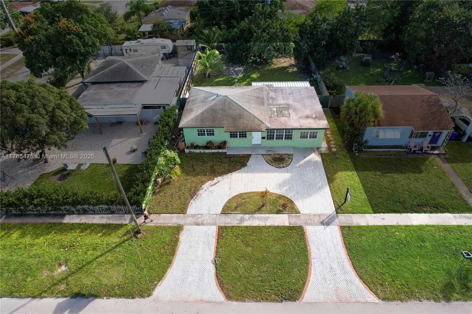 Real estate property located at 1290 162nd St, Miami-dade, Sunny Heights, North Miami Beach, FL