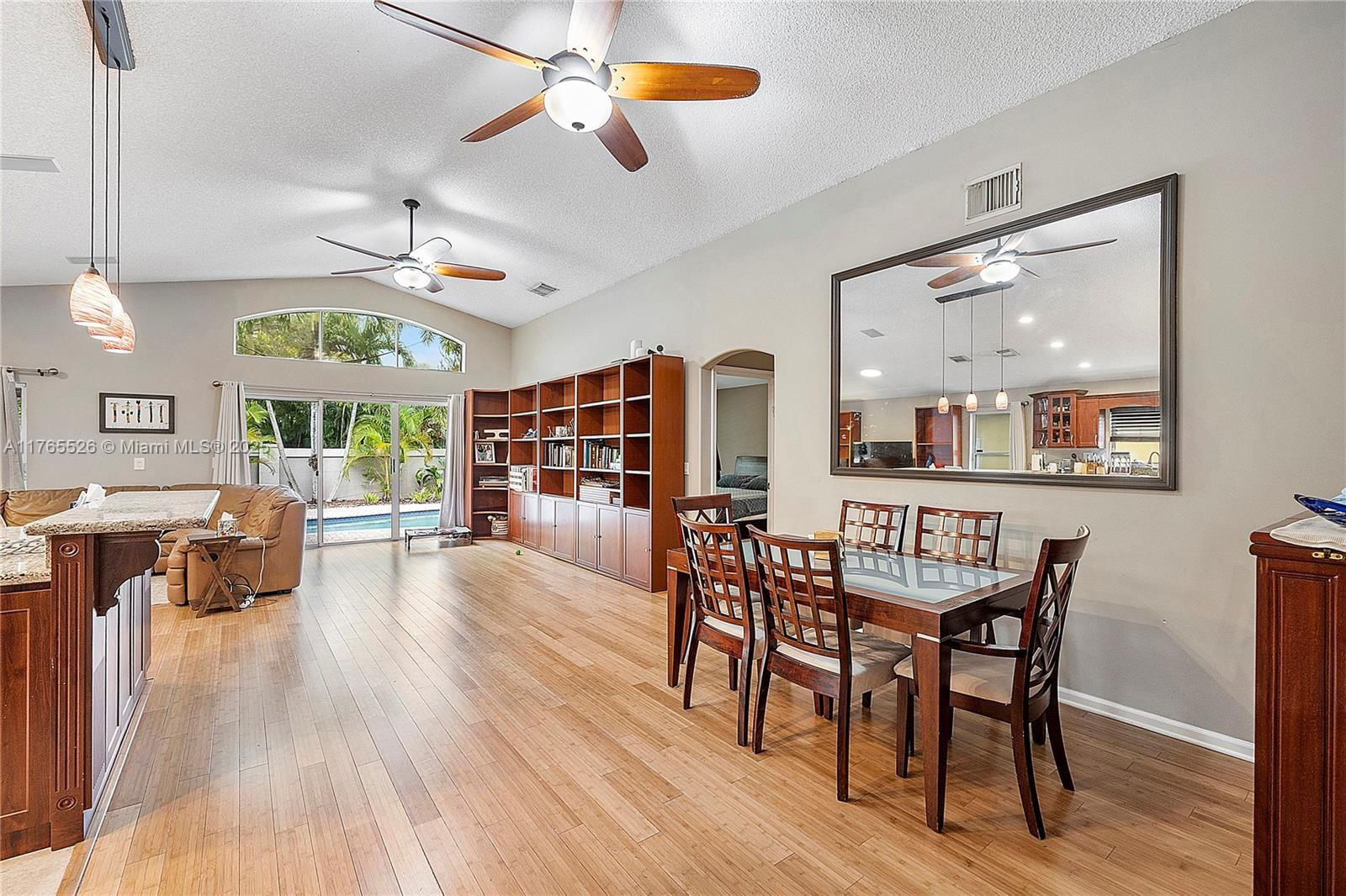 Real estate property located at 4945 34th Ter, Broward, Banyan Oakridge Plat, Hollywood, FL