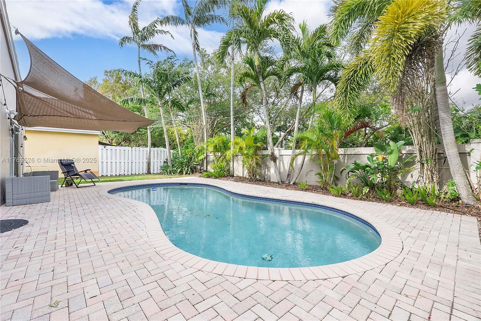 Real estate property located at 4945 34th Ter, Broward, Banyan Oakridge Plat, Hollywood, FL