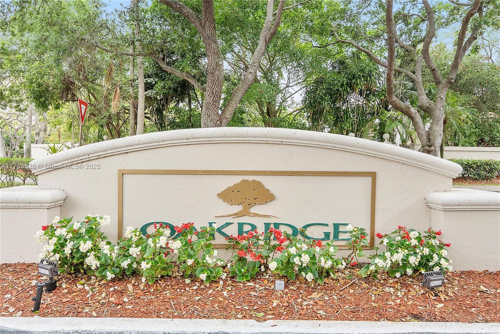 Real estate property located at 4945 34th Ter, Broward, Banyan Oakridge Plat, Hollywood, FL
