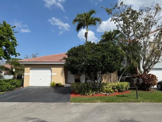 Real estate property located at 1284 Seagrape Cir, Broward, Country Isles Garden Home, Weston, FL