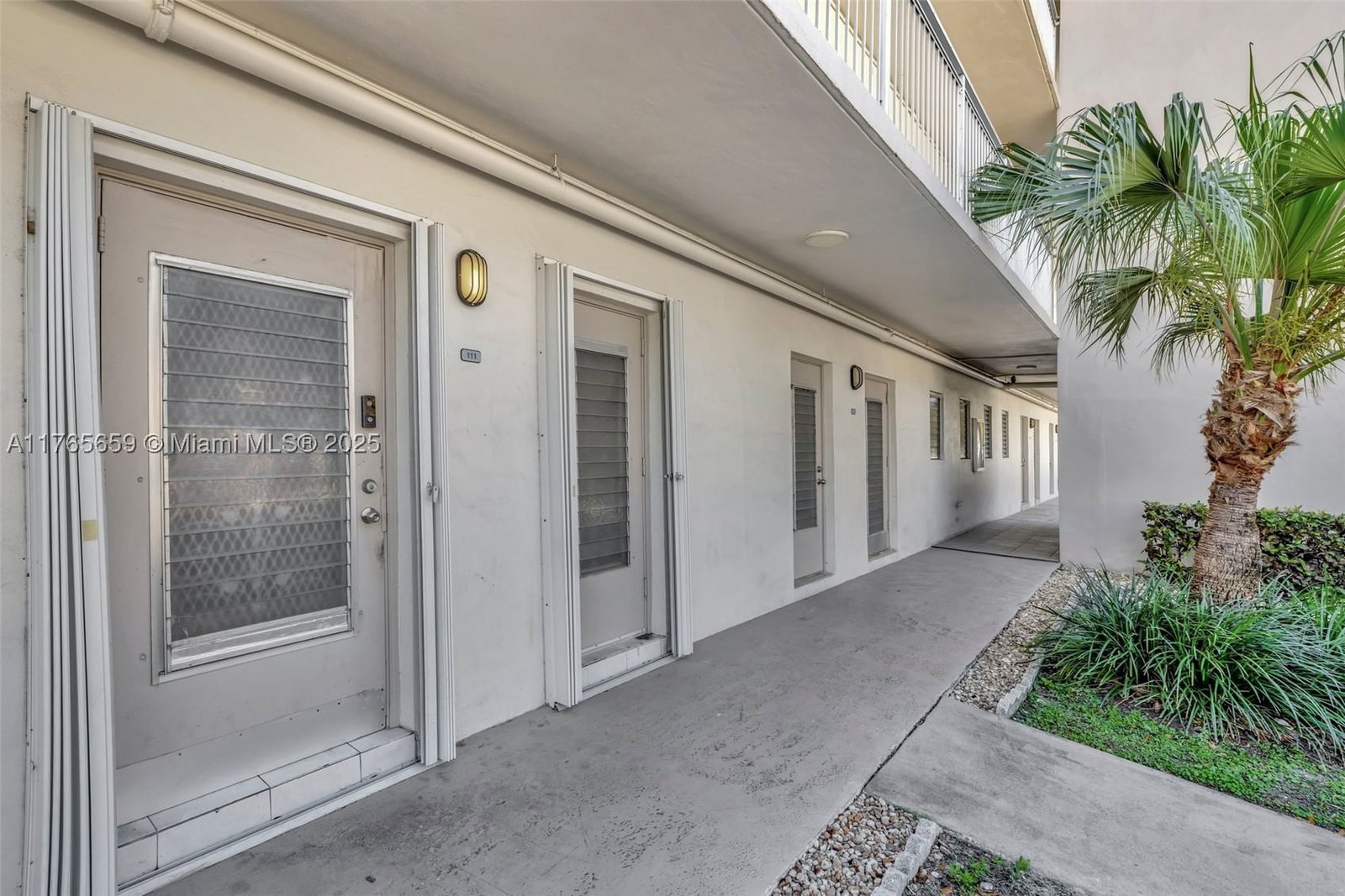 Real estate property located at 2200 Diana Dr #111, Broward, Yacht Harbor Apartments C, Hallandale Beach, FL