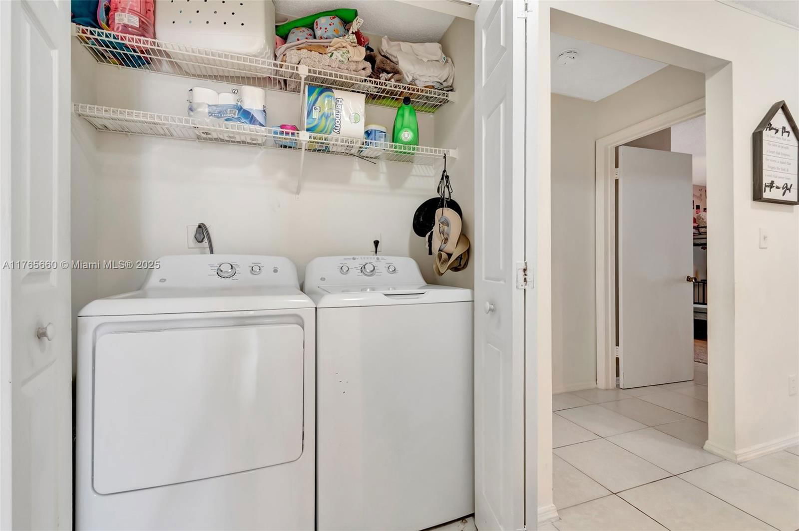 Real estate property located at 2307 Congress Ave #28, Palm Beach, Boynton Landings Condo, Boynton Beach, FL