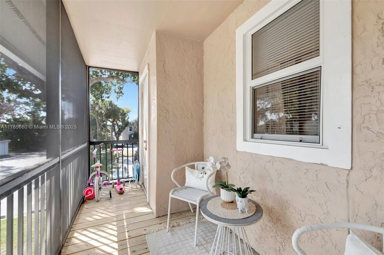 Real estate property located at 2307 Congress Ave #28, Palm Beach, Boynton Landings Condo, Boynton Beach, FL