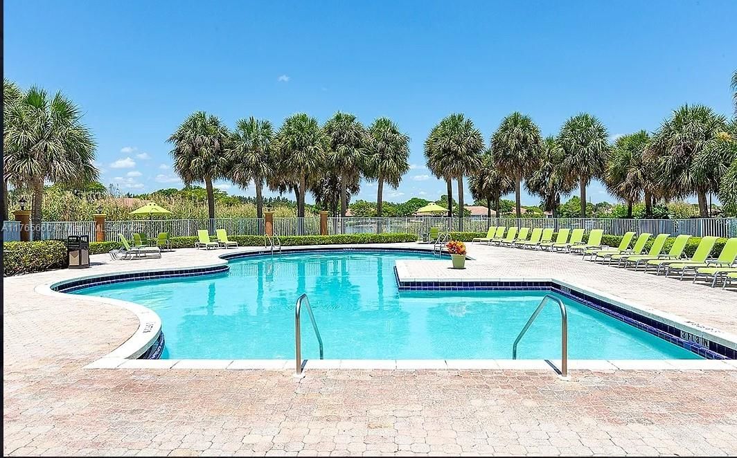 Real estate property located at 2307 Congress Ave #28, Palm Beach, Boynton Landings Condo, Boynton Beach, FL