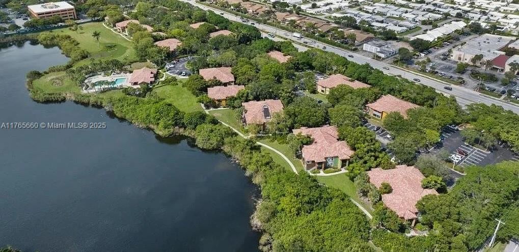 Real estate property located at 2307 Congress Ave #28, Palm Beach, Boynton Landings Condo, Boynton Beach, FL