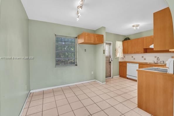 Real estate property located at 2941 69th Ter, Miami-dade, Marilynda, Miami, FL