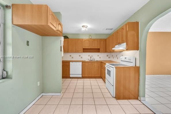Real estate property located at 2941 69th Ter, Miami-dade, Marilynda, Miami, FL