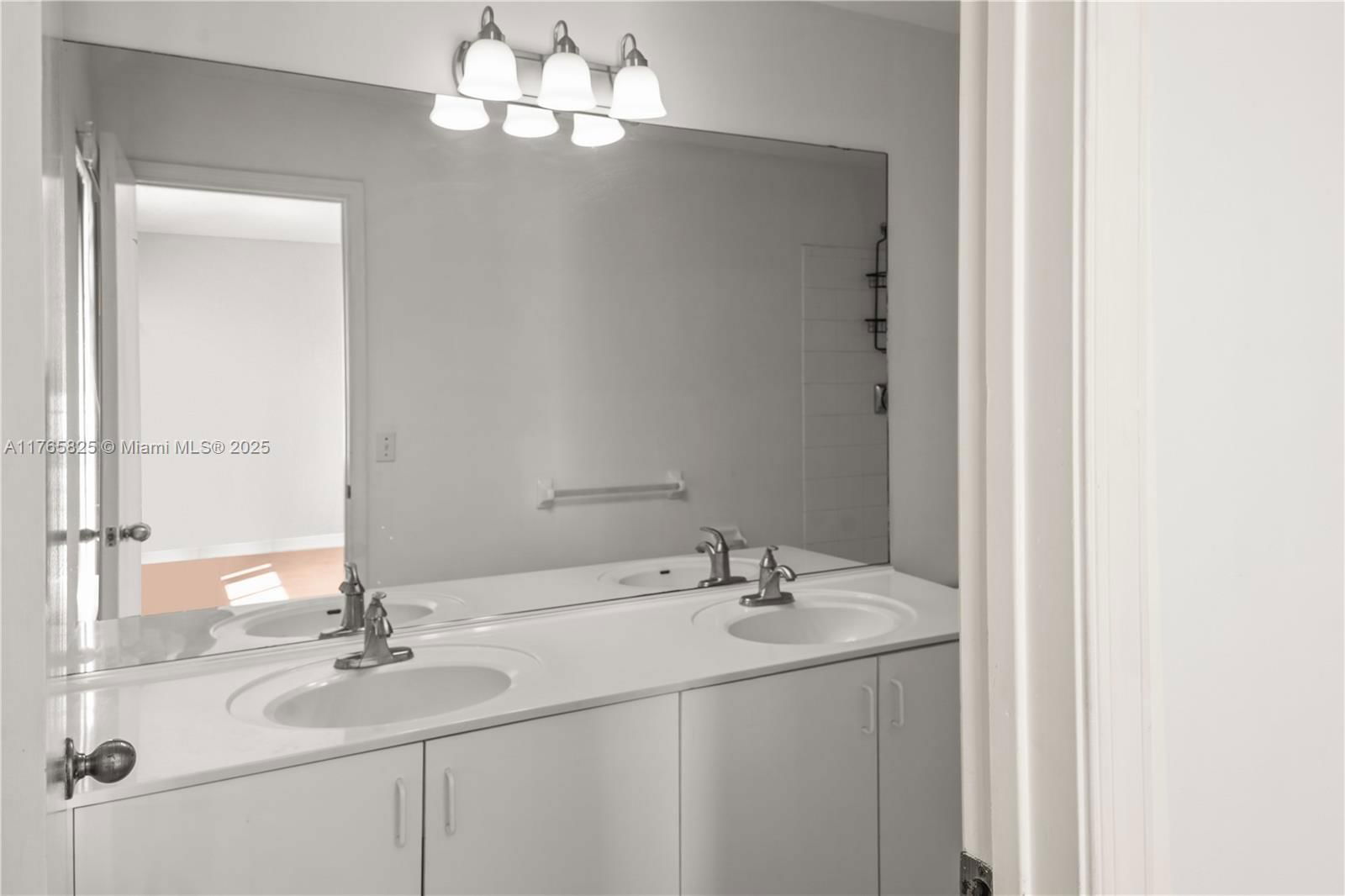 Real estate property located at 6008 Harbor Isle Way, Broward, Land Section 8, Tamarac, FL
