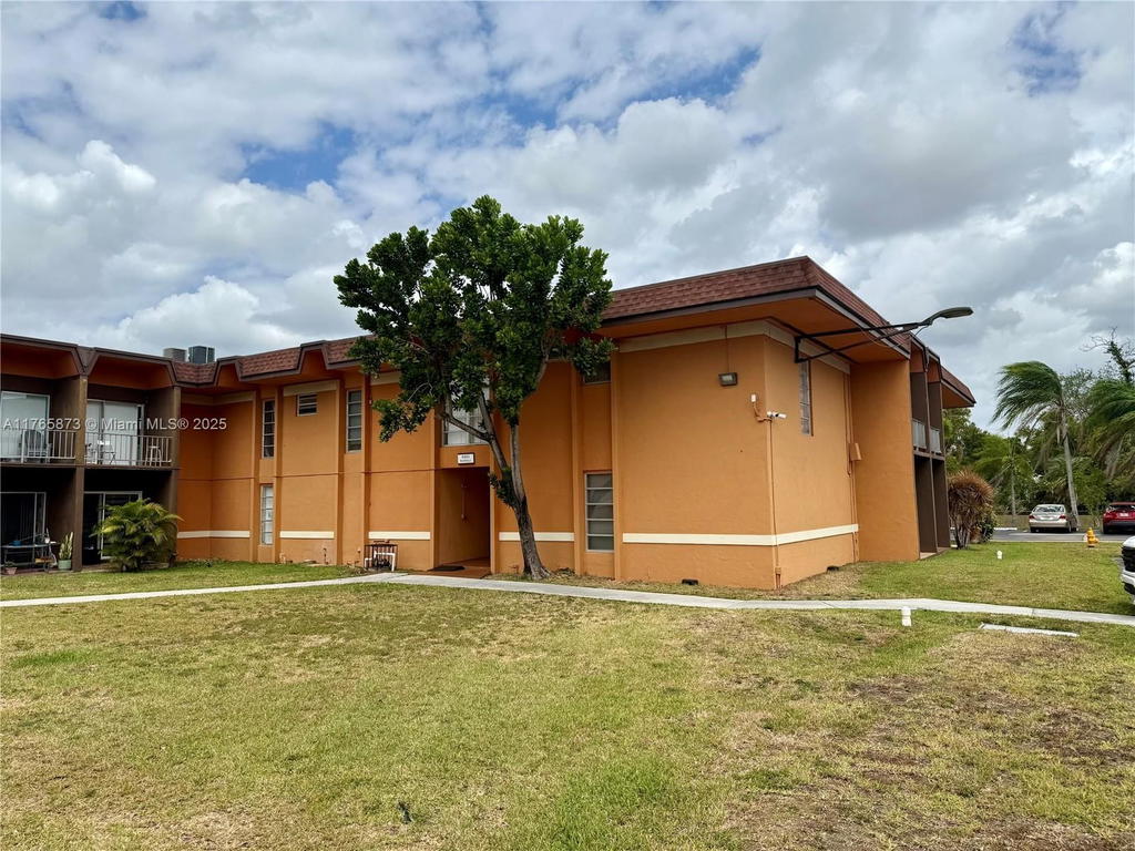 Real estate property located at 9493 76th St L3, Miami-dade, Sunset Palms East Condo, Miami, FL