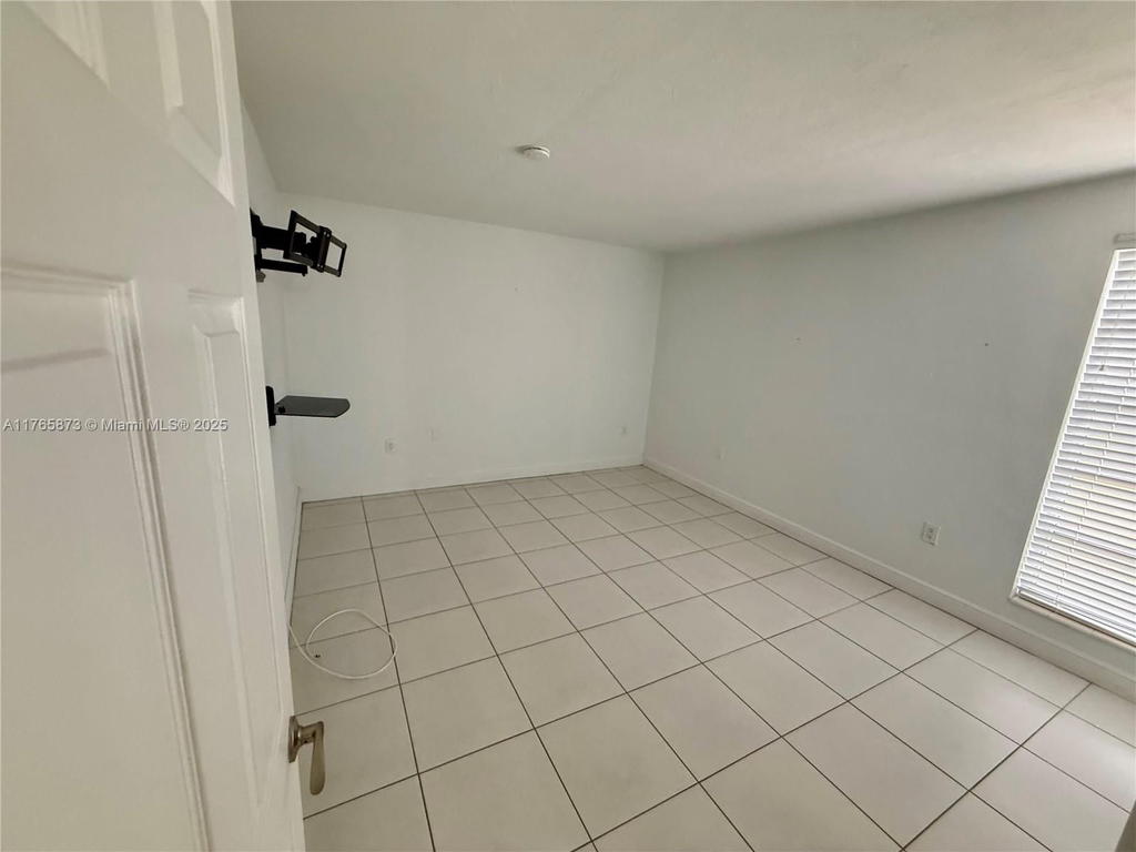 Real estate property located at 9493 76th St L3, Miami-dade, Sunset Palms East Condo, Miami, FL