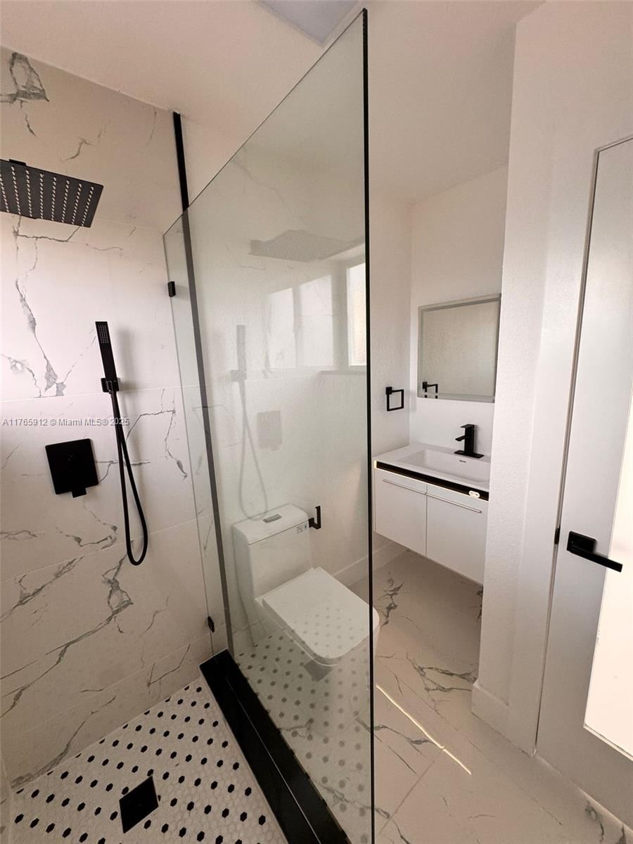 Real estate property located at 2421 180th Ter, Miami-dade, Stoneybrook Estates, Miami Gardens, FL